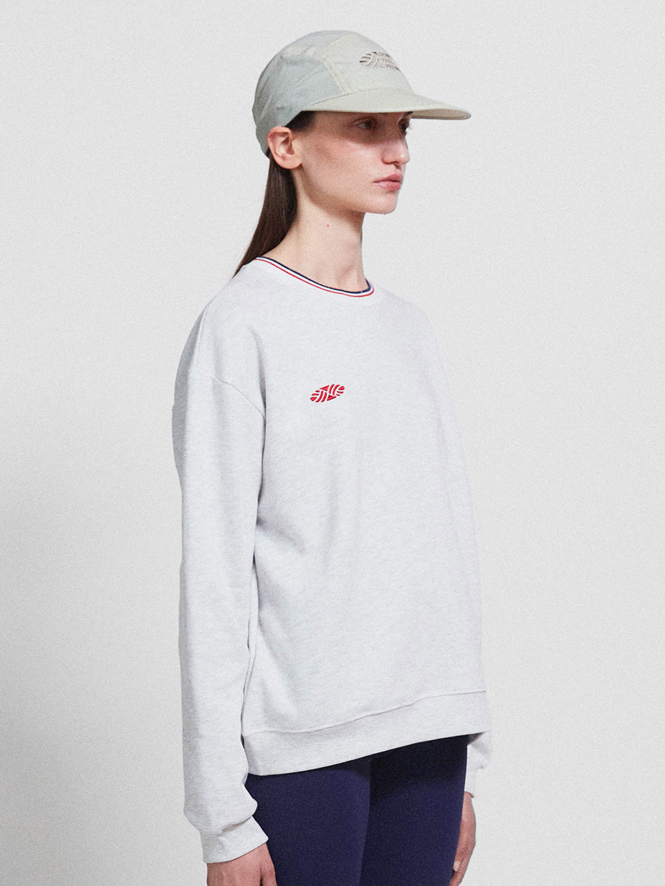 Track Volume Point Round Sweatshirt_Melange White