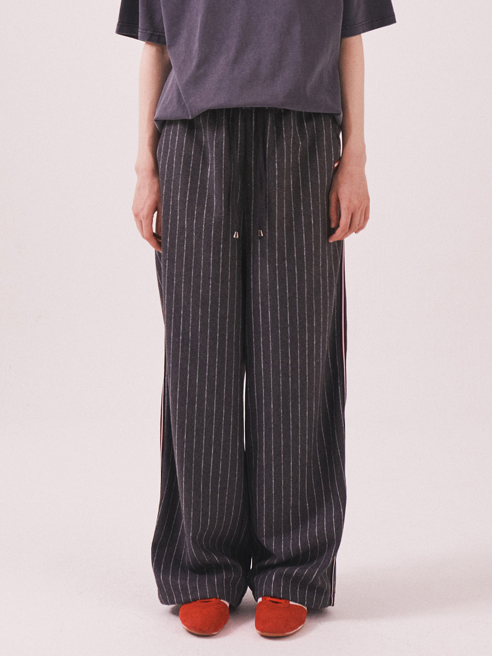 MNS Pinstripe Wide Brushed Pants_Gray