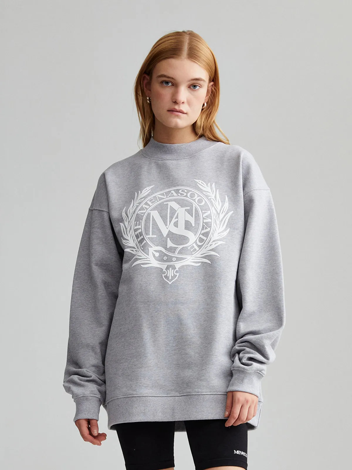 UNISEX HERITAGE EMBLEM MOCK-NECK SWEATSHIRT MELANGE