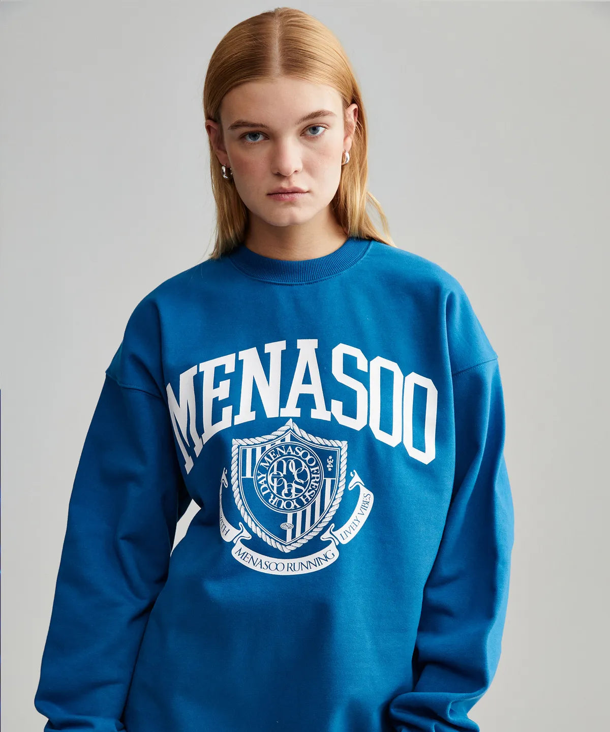 UNISEX CLASSIC EMBLEM SWEATSHIRT_BLUE