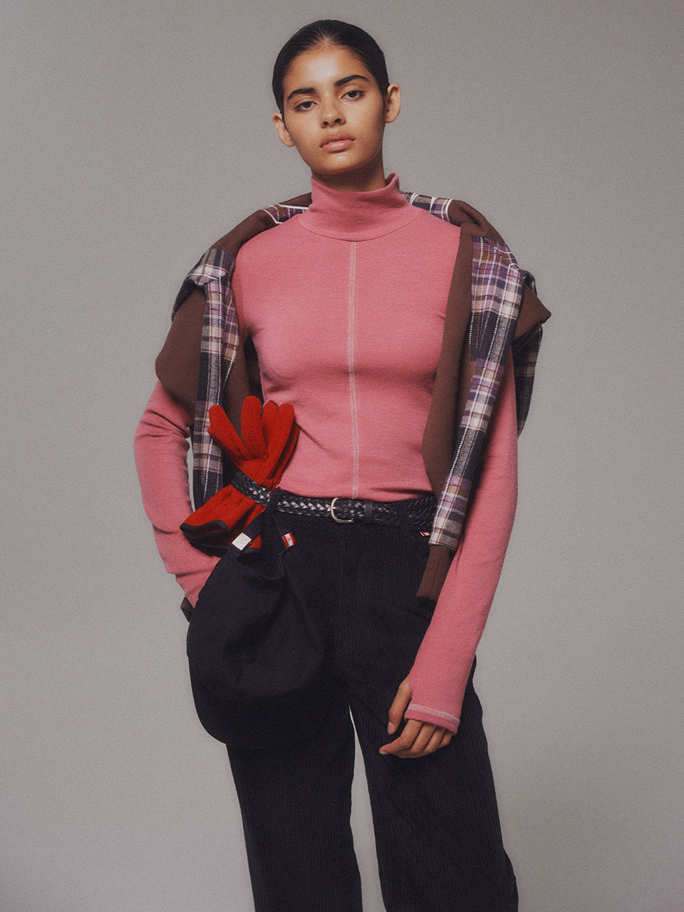 Finger Hole Turtleneck TOP_Indian Pink